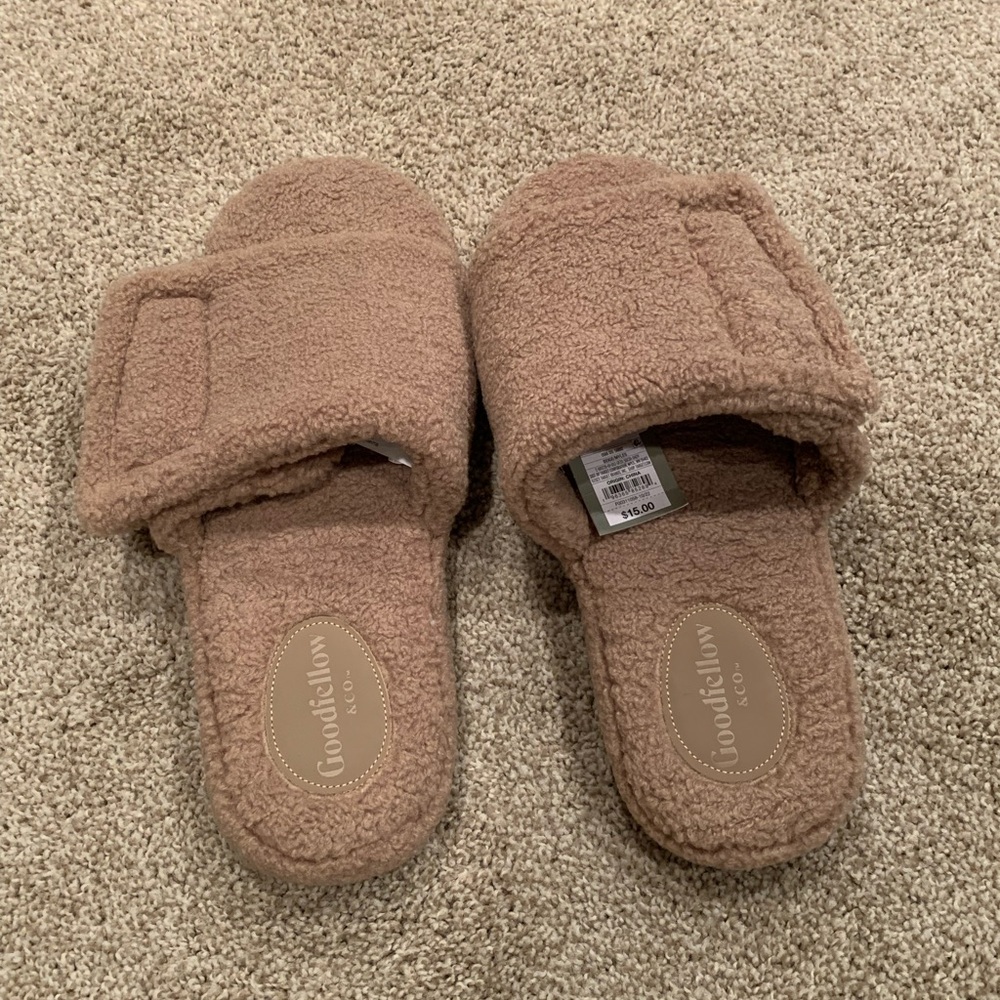 COPY - NWT Men’s Slipper Sandals